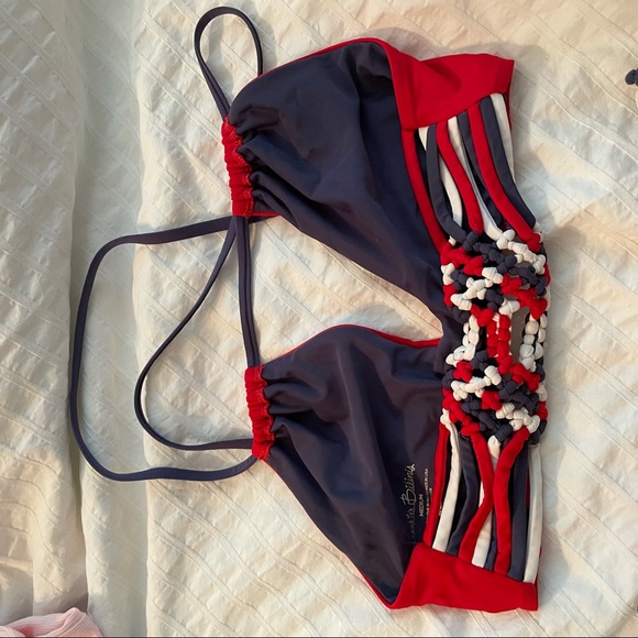 Frankie’s Bikinis - Picture 3 of 4